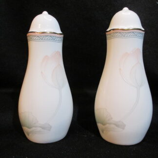 Noritake Garden Empress 9741 Shaker - Salt & Pepper