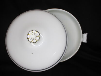 Wedgwood Palatia R4700 Covered Vegetable Bowl - Image 2