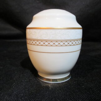 Mikasa Heirloom Gold L3430 Shaker - 4 Hole Only
