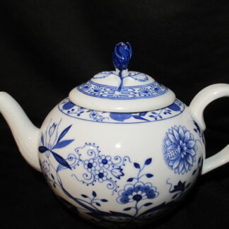 Hutschenreuther Blue Onion Teapot