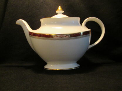 Royal Doulton Sandon H5172 Teapot Base Only