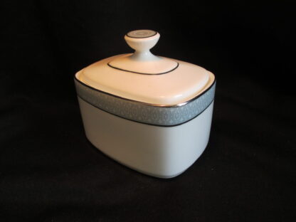 Royal Doulton Etude H5003 Covered Sugar
