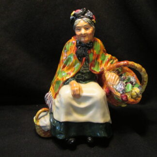 Royal Doulton Figurine The Old Lavender Seller Hn1492
