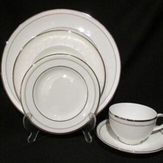 Royal Doulton Anthea 5 Piece Place Setting