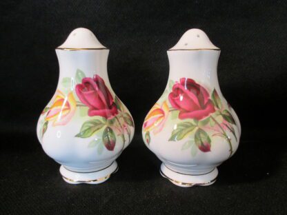 Royal Albert Kings Ransom Shaker - Salt & Pepper
