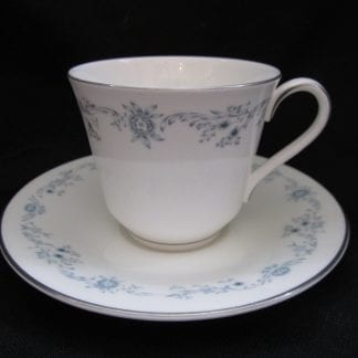 Royal Doulton Angelique H4997 Cup & Saucer