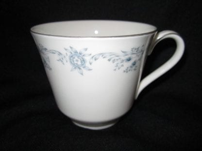 Royal Doulton Angelique H4997 Teacup Only