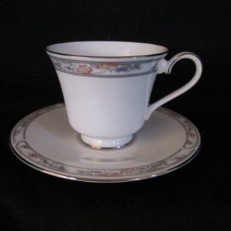 Royal Doulton Arlington H5180 Cup & Saucer