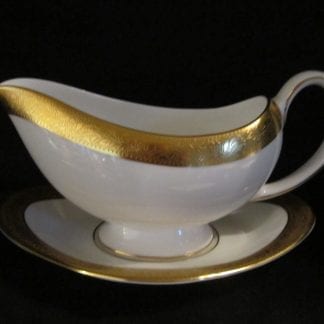 Wedgwood Ascot Gravy Boat & Stand