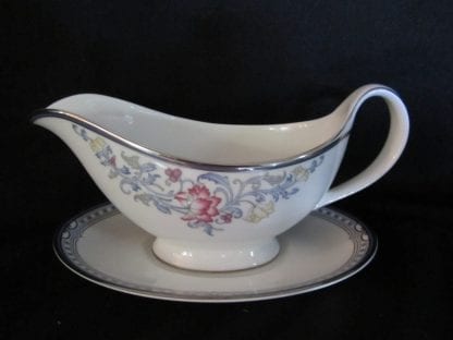 Royal Doulton Canterbury H5097 Gravy Boat & Stand