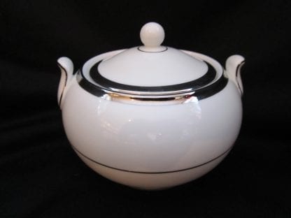 Wedgwood Carlyn W4302 Covered Sugar 