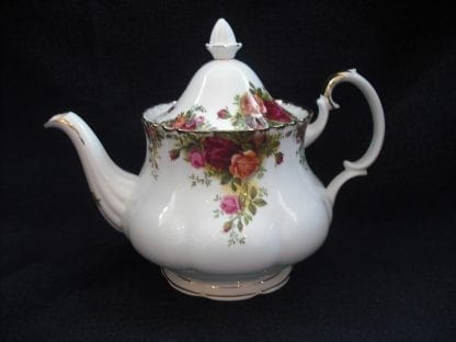 Royal Albert Old Country Roses Teapot - 6 Cup