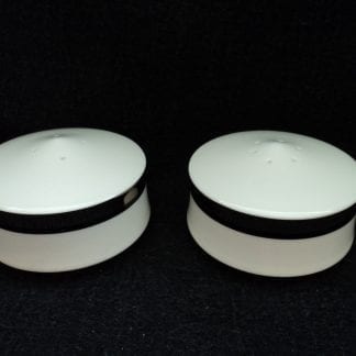 Mikasa Solitude A5166 Shaker - Salt & Pepper
