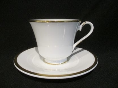 Royal Doulton Alice H5122 Cup & Saucer