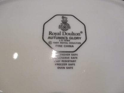 Royal Doulton Autumns Glory LS1086 Saucer Only - Image 2