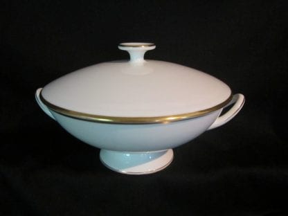 Wedgwood California W4377 Covered Vegetable Bowl