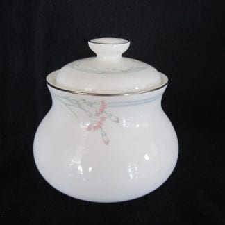 Royal Doulton Carnation H5084 Covered Sugar 