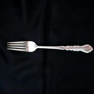 unknown OLDENGLISH THREAD DINNER FORK BY QUEENS PLATE IS CANADA