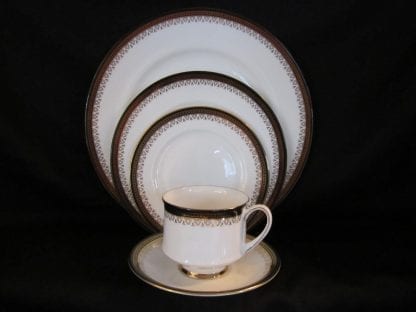 Paragon Clarence 5 Piece Place Setting - RA Stamp