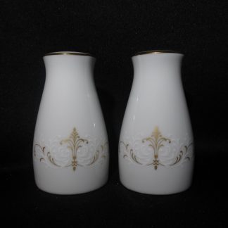 Noritake Courtney 6520 Shaker - Salt & Pepper