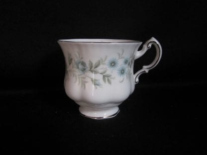 Paragon Debutante Cup & Saucer - Image 3