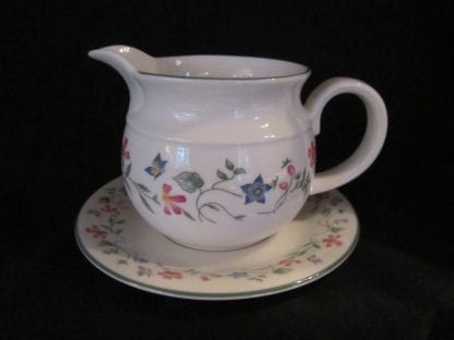 Royal Doulton Florentina Gravy Boat & Stand