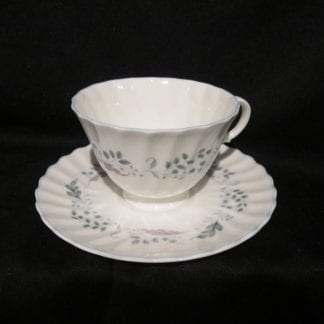 Royal Doulton Glen Auldyn H4959 Cup & Saucer