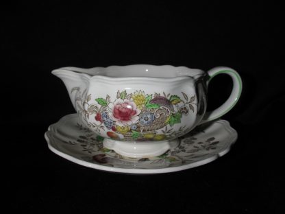 Royal Doulton Hampshire D6141 Gravy Boat & Stand