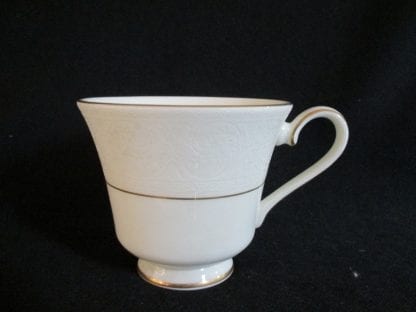 Royal Doulton Julianne H5213 Teacup Only