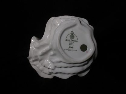 Royal Doulton Mary HN2374 Figurine - Image 2