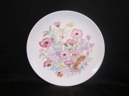 Wedgwood Meadow Sweet R4528 Luncheon Plate