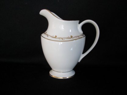 Royal Doulton Rondo H4935 Creamer
