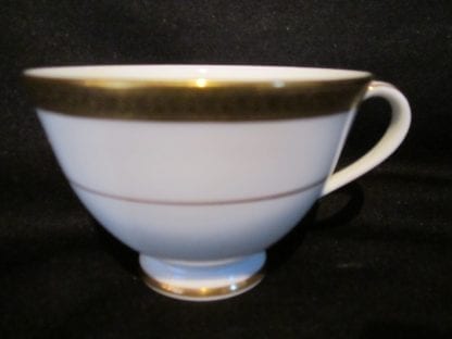 Royal Doulton Royal Gold H4980 Teacup Only