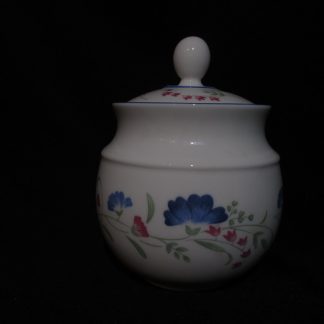 Royal Doulton Windermere Expressions Covered Sugar