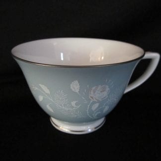 Royal Worcester Z2738 Worcester or Bridal Rose Teacup Only